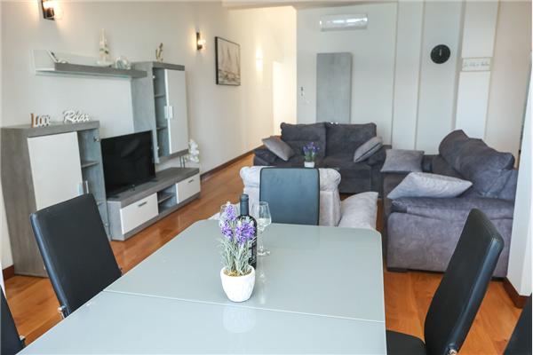 Apartment A1, for 8 persons