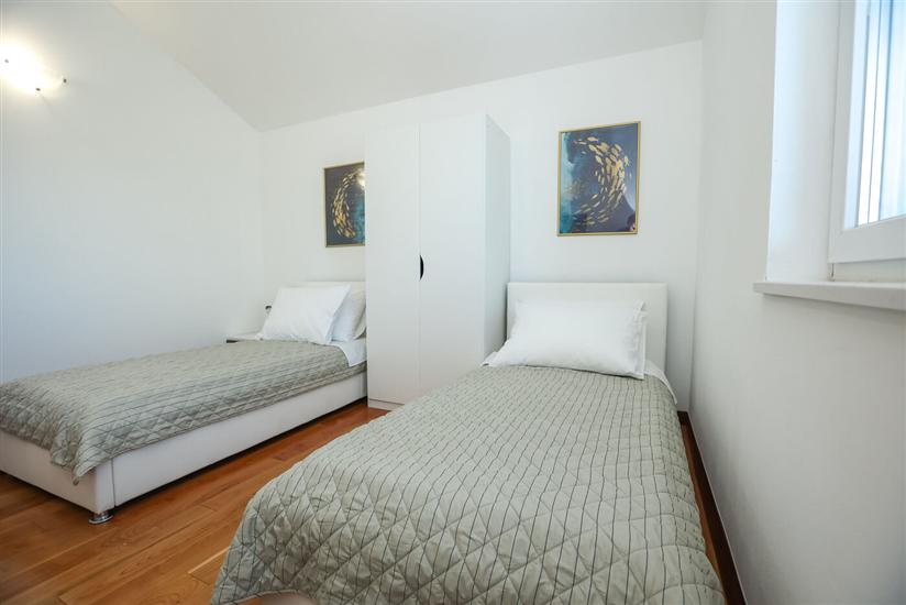 Apartment A1, for 8 persons