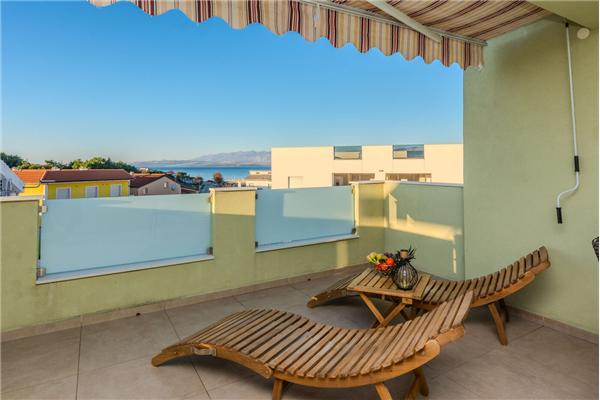 Apartment A2, for 6 persons