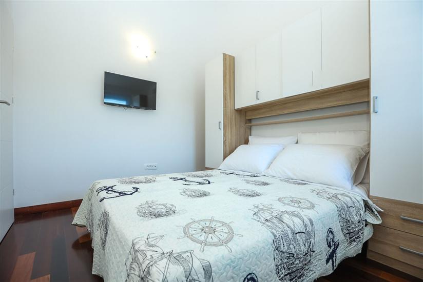 Apartment A2, for 6 persons