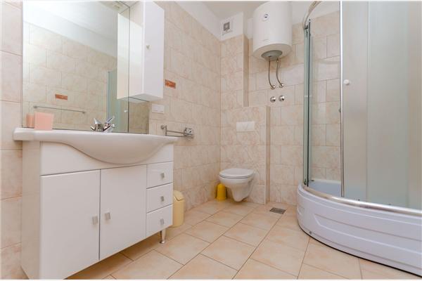 Apartment A4, for 5 persons