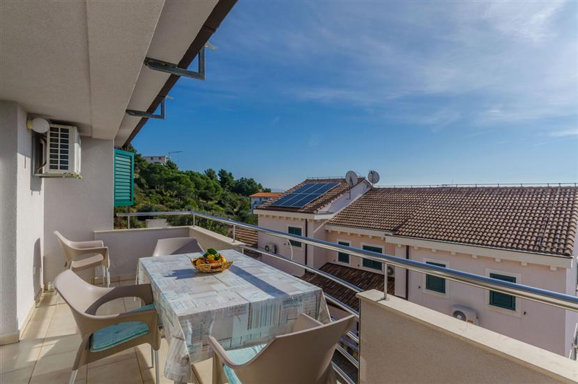 Apartment A5, for 5 persons