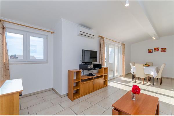 Apartment A5, for 5 persons