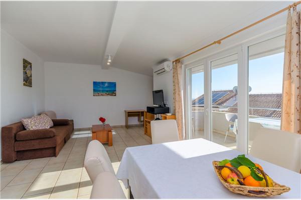 Apartment A5, for 5 persons