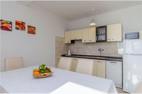 Apartment A5, for 5 persons