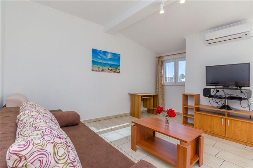 Apartment A5, for 5 persons