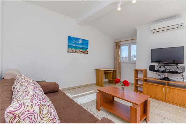 Apartment A5, for 5 persons