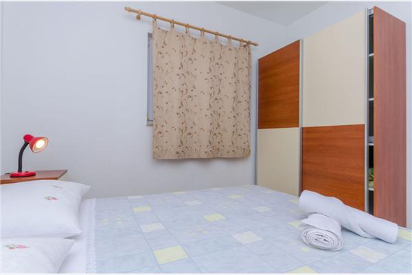 Apartment A5, for 5 persons