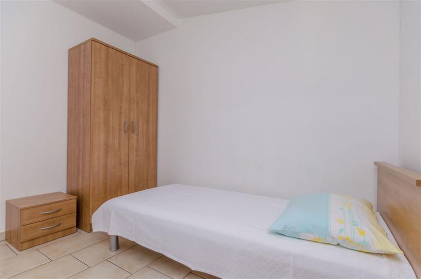 Apartment A5, for 5 persons