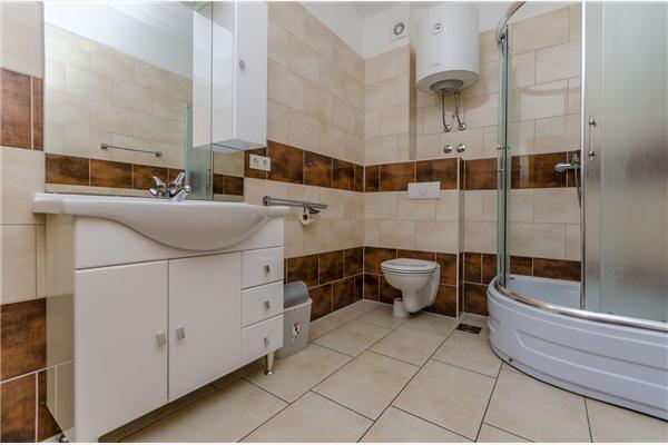 Apartment A5, for 5 persons