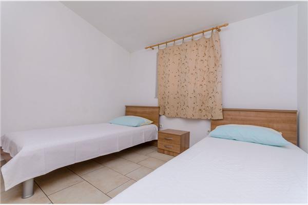 Apartment A5, for 5 persons