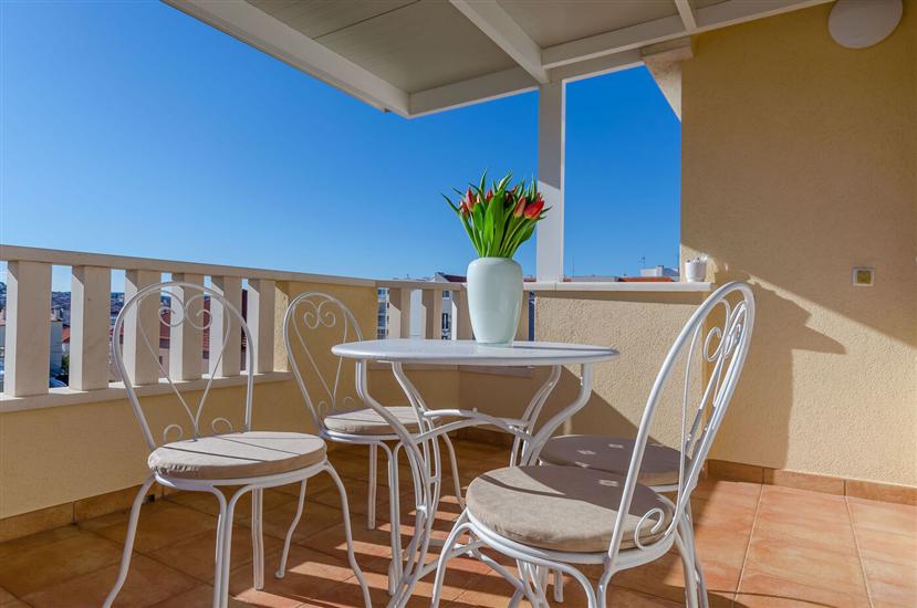 Apartment A2, for 5 persons