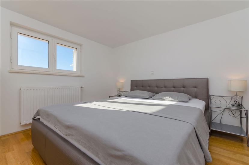 Apartment A2, for 5 persons