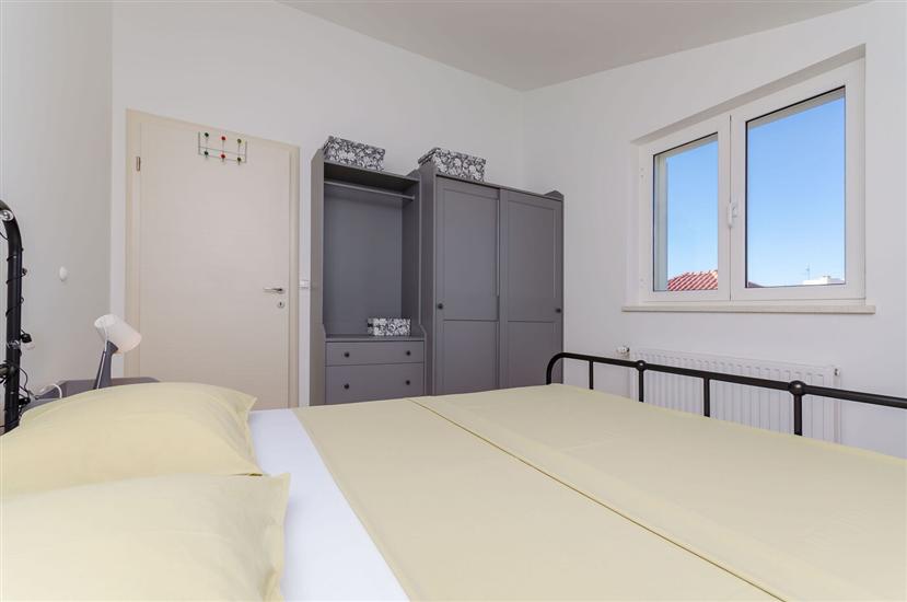 Apartment A2, for 5 persons