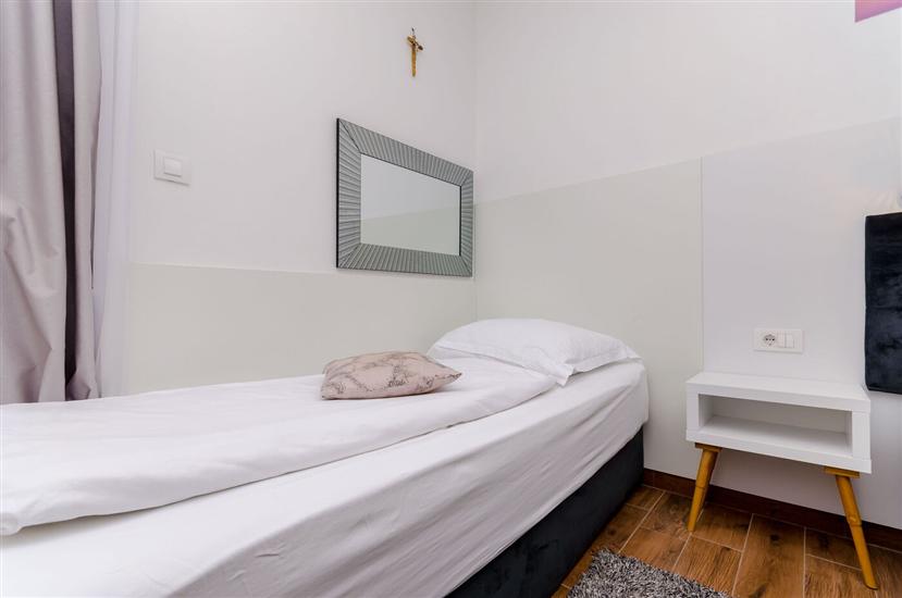 Apartment A5, for 3 persons