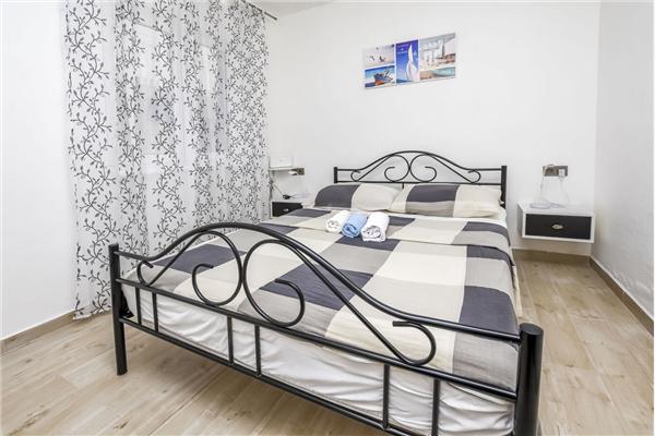 House K1, for 10 persons