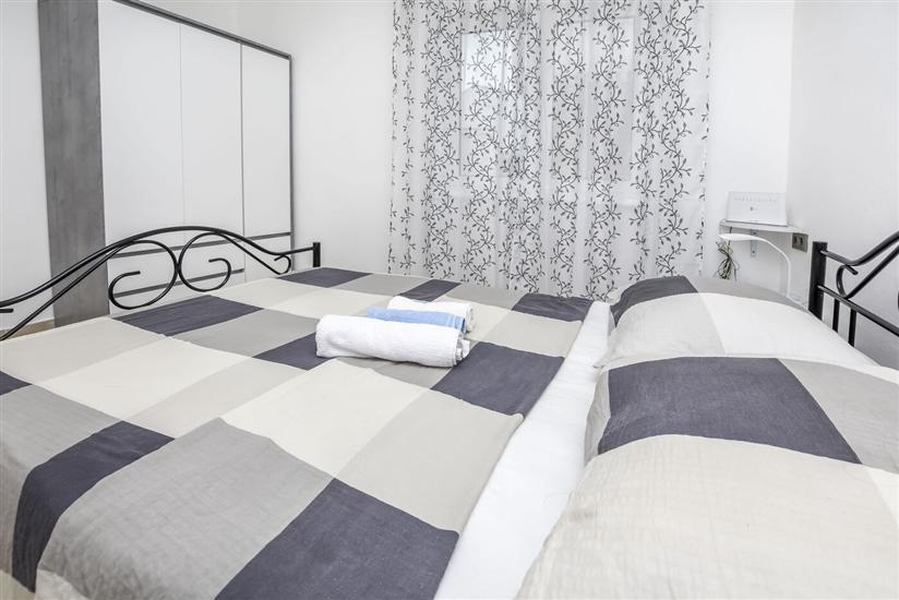 House K1, for 10 persons