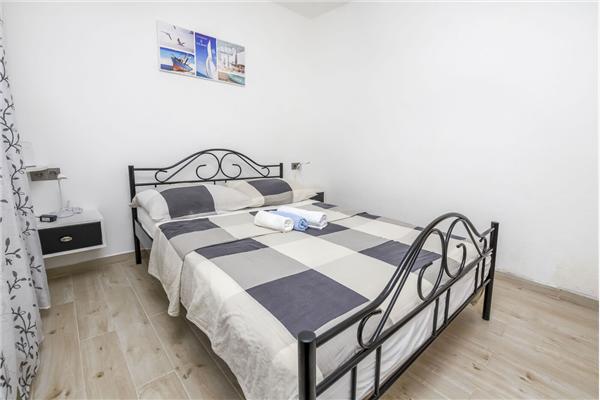 House K1, for 10 persons