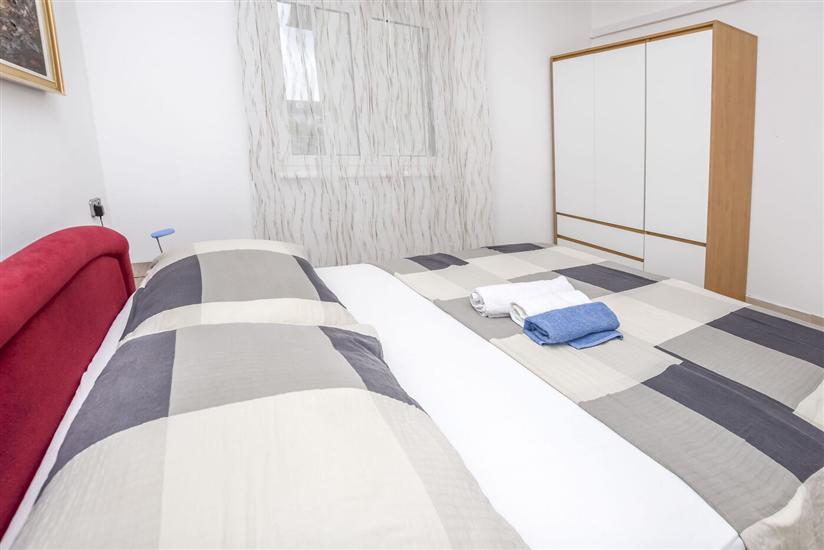 House K1, for 10 persons