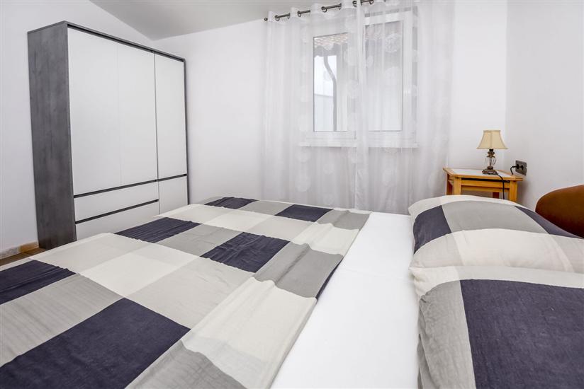 House K1, for 10 persons