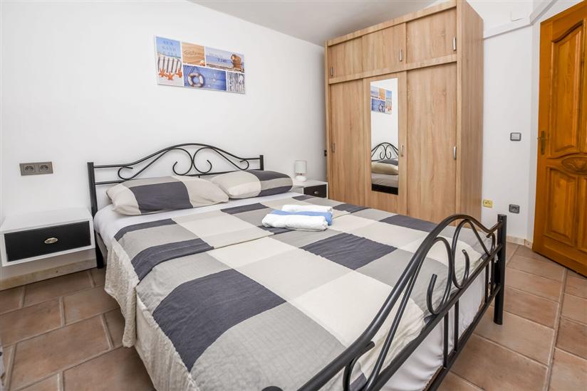 House K1, for 10 persons