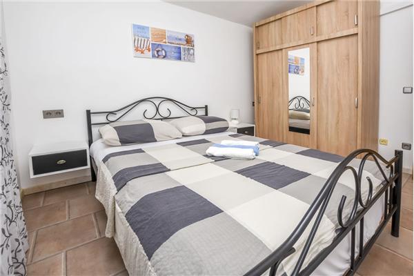 House K1, for 10 persons