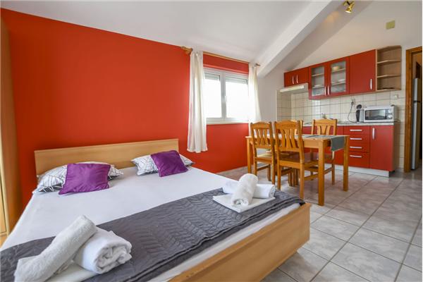 Apartment A8, for 4 persons
