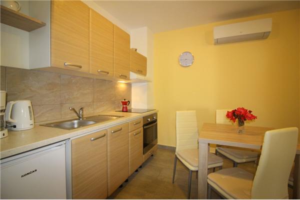 House K1, for 12 persons