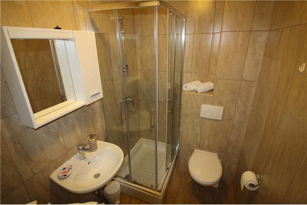 House K1, for 12 persons