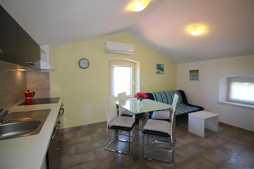 House K1, for 12 persons