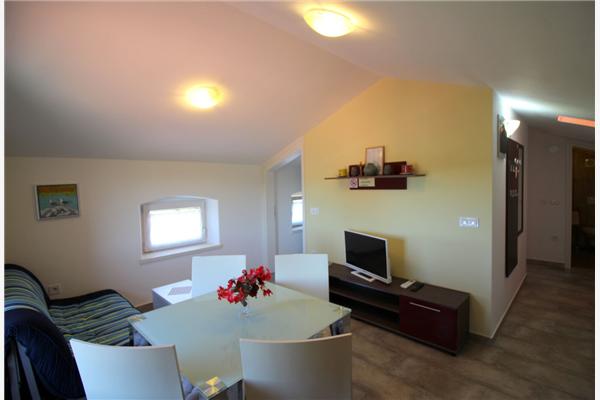 House K1, for 12 persons