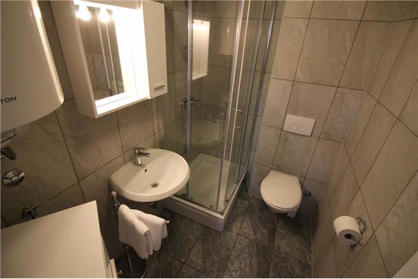 House K1, for 12 persons