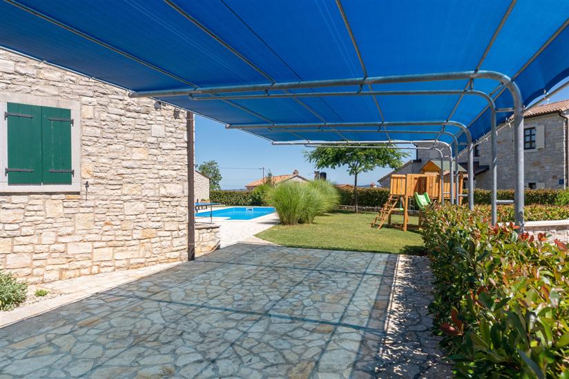 Villa Una u istarskom stilu s bazenom