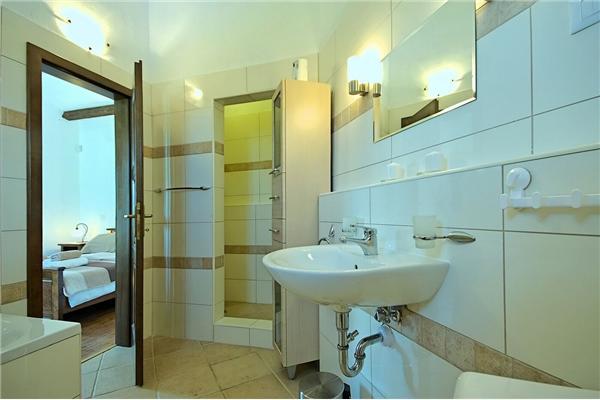 House K1, for 8 persons