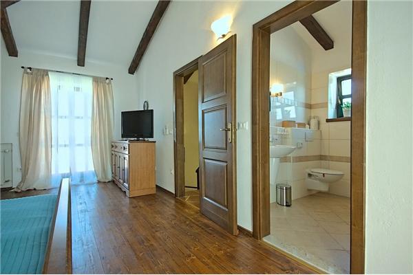 House K1, for 8 persons