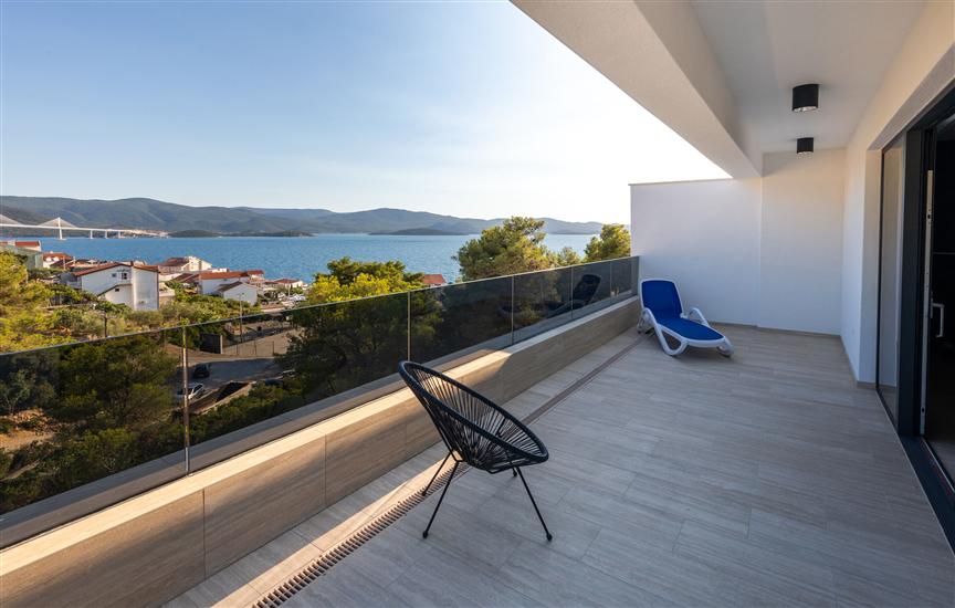 House K1, for 8 persons