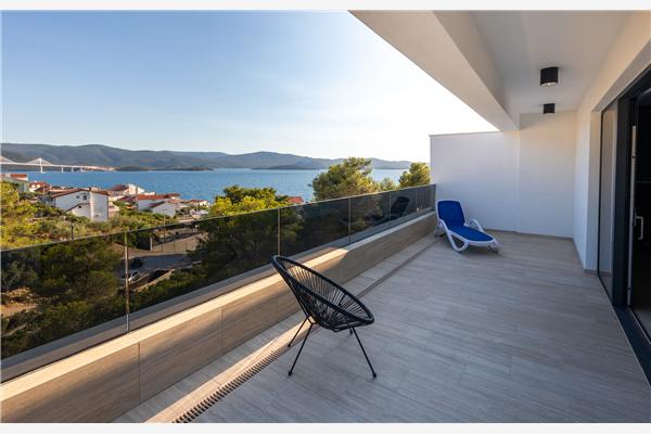 House K1, for 8 persons