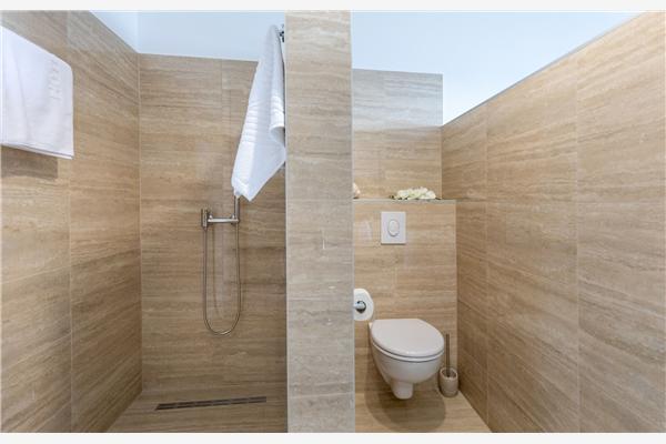 House K1, for 8 persons