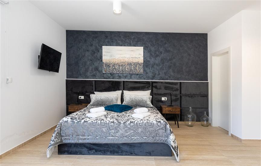 House K1, for 8 persons