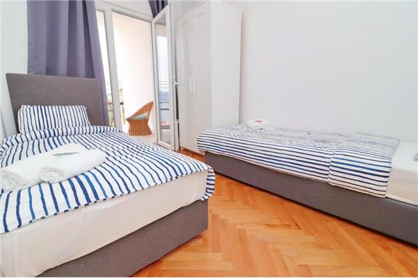 House K1, for 8 persons