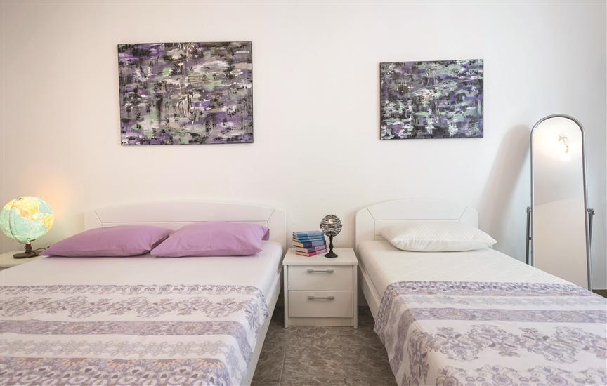 Apartment A1, for 7 persons