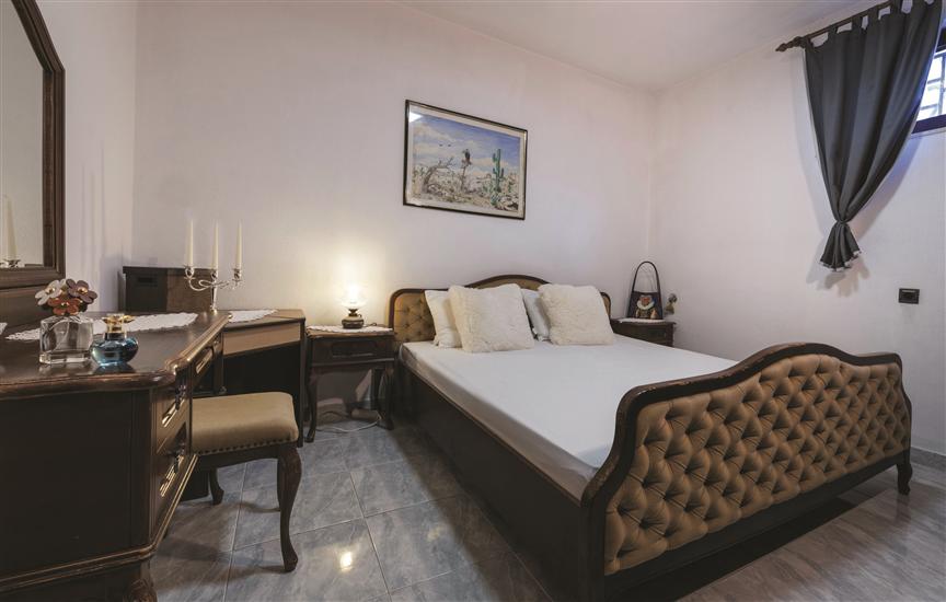 Apartment A1, for 7 persons