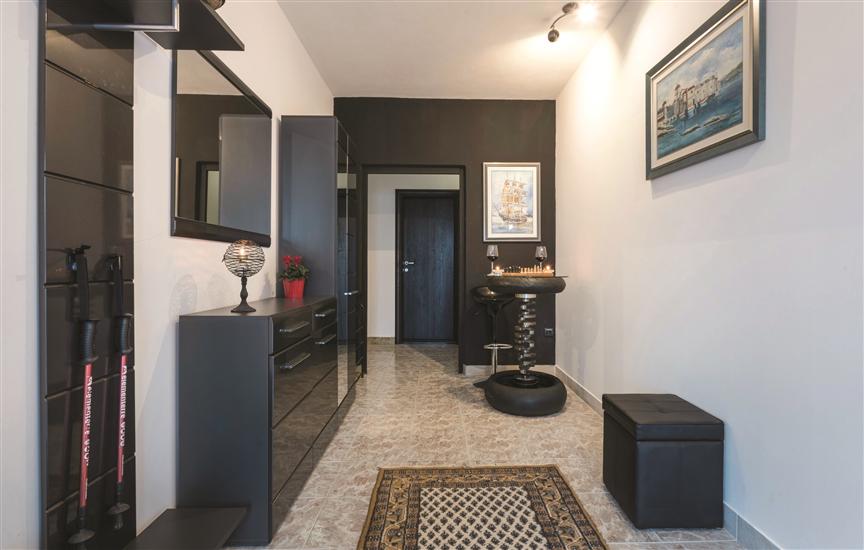 Apartment A1, for 7 persons