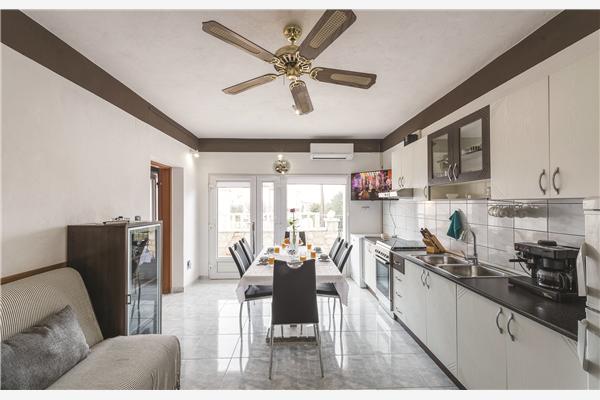 Apartment A1, for 7 persons