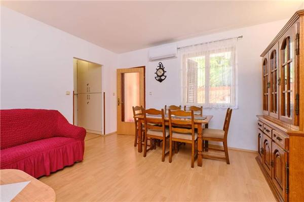 Apartment A4, for 3 persons