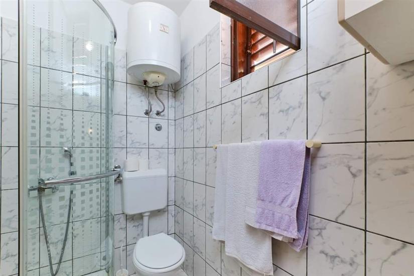 Apartment A4, for 3 persons