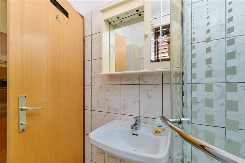 Apartment A4, for 3 persons