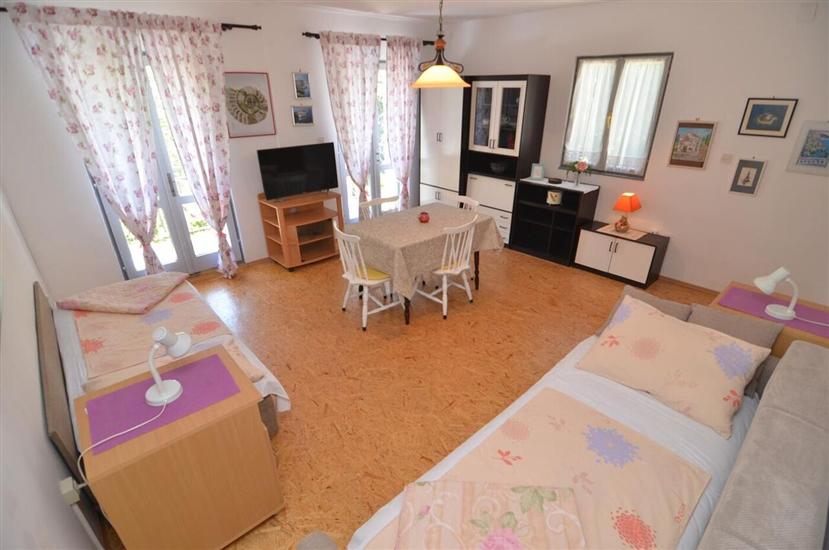 Apartment A2, for 4 persons