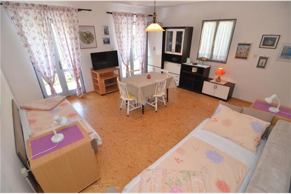 Apartment A2, for 4 persons