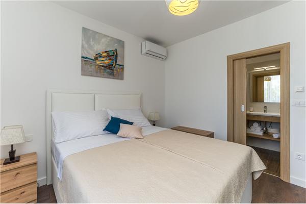 House K1, for 8 persons